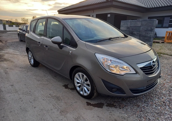 Opel Meriva cena 14900 przebieg: 140000, rok produkcji 2012 z Września małe 79